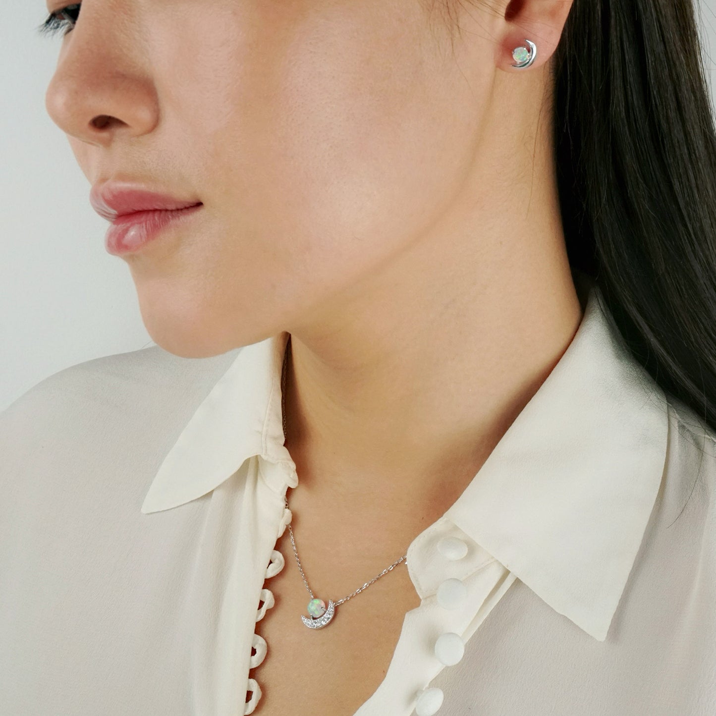 Boucles d'oreilles à clous en opale Celuna