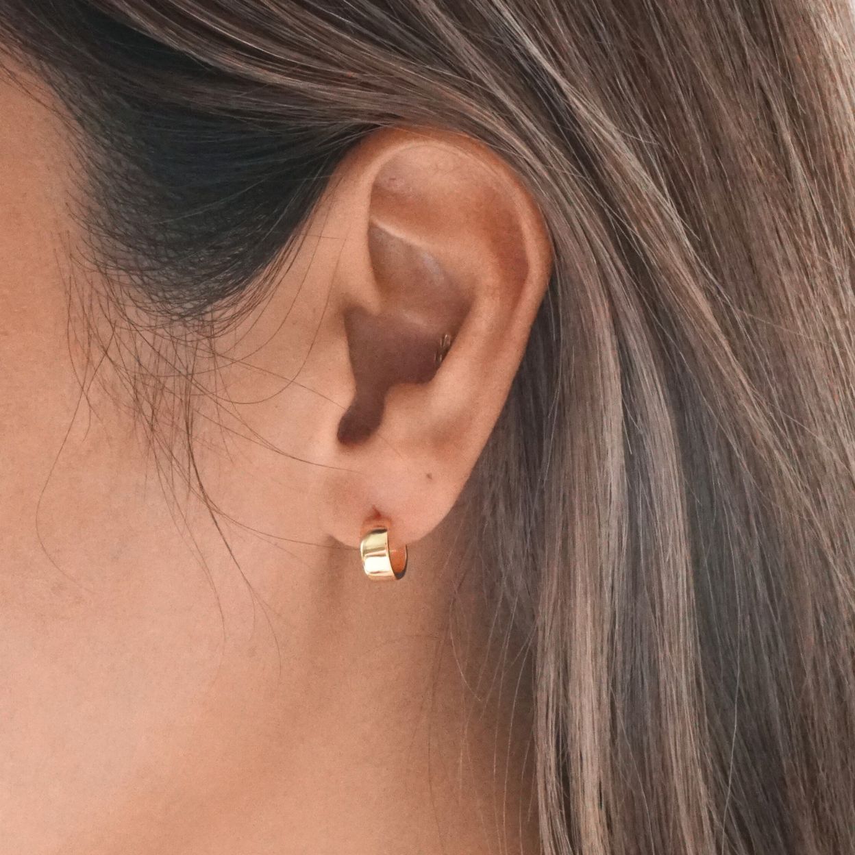 Boucles d'oreilles créoles à clous Brooke