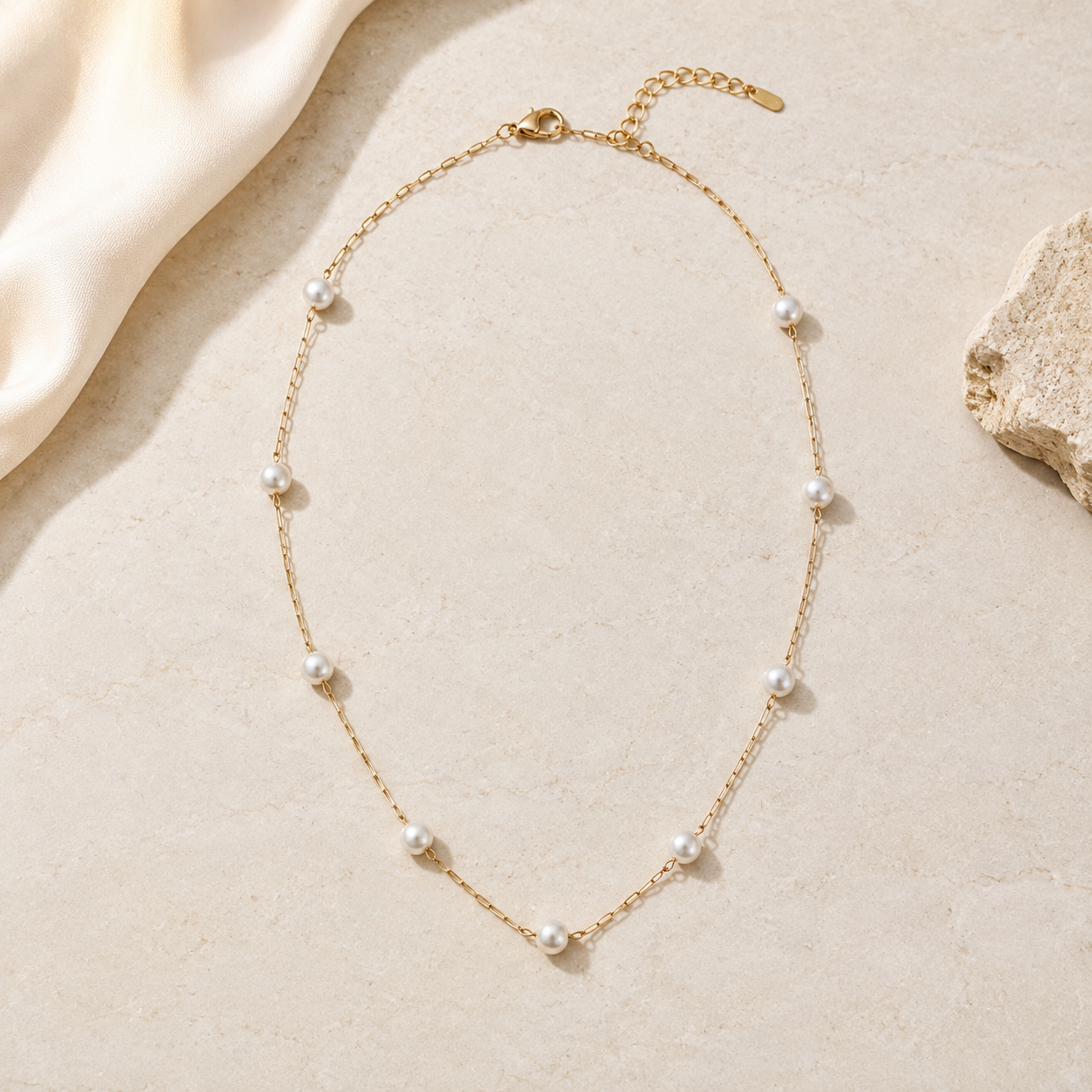 Collier en or et perles Lumi