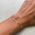 Bracelet en or 14 carats chaîne à chevrons délicat élégant kemmi collection bijoux boho