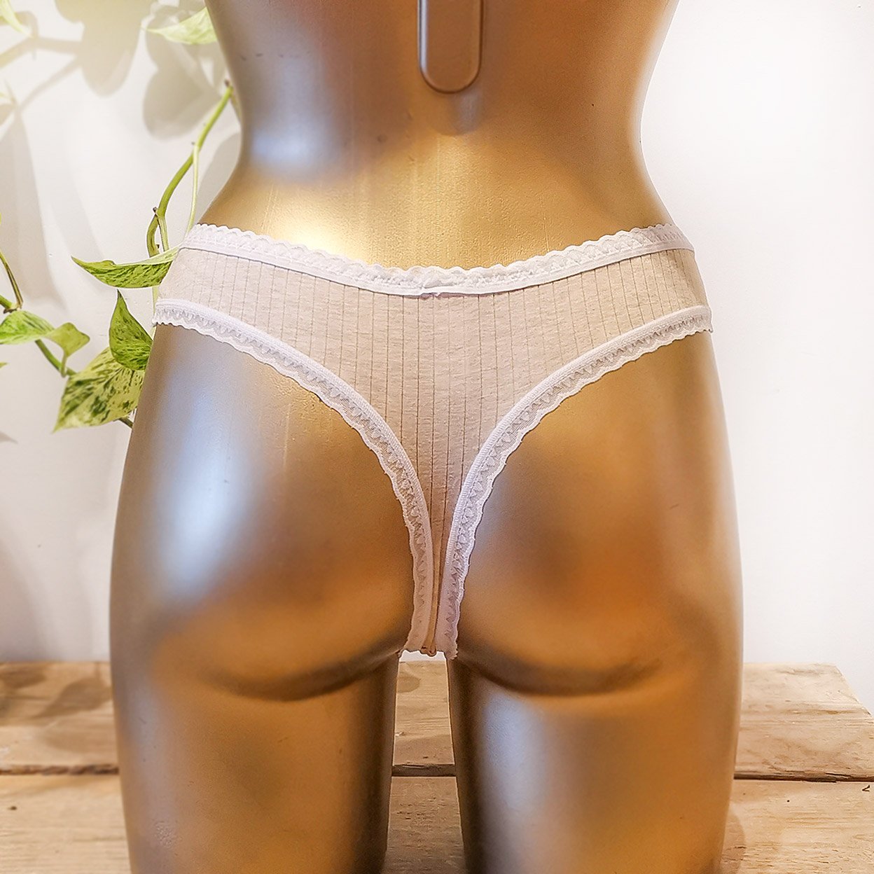 Lingerie Charlotte Beige Bas