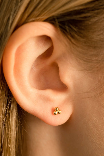 Boucles d'oreilles clous à trois points