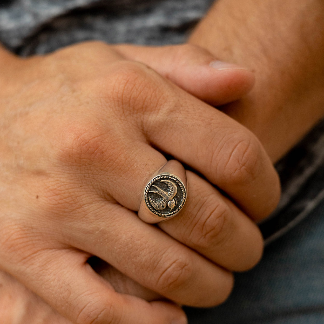 Chevalière homme moineau en argent