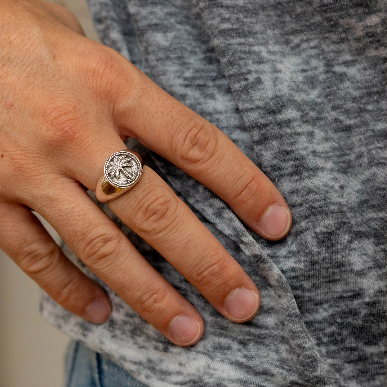 Chevalière homme palmier en argent