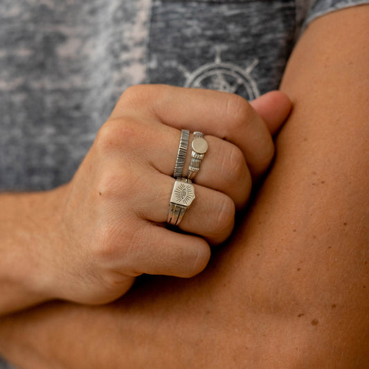 Bague chercheur de vérité en argent pour homme