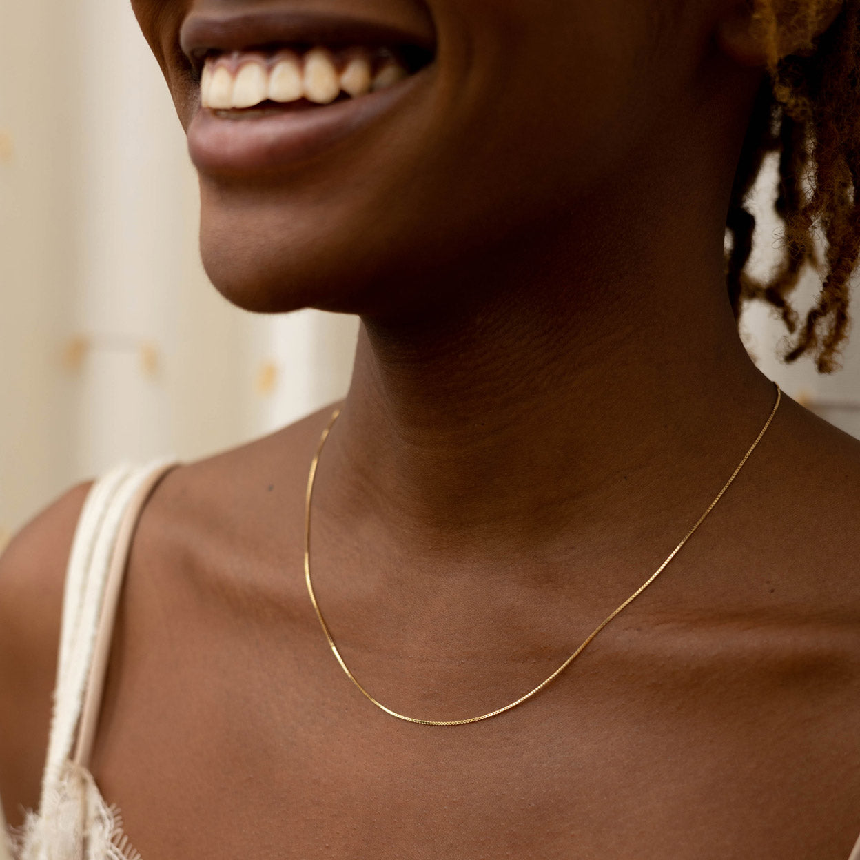 Collier en or massif avec chaîne en forme de diamant