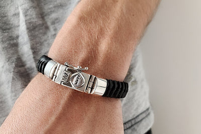 bracelet en cuir noir pour homme en argent sterling fermoir fermoir bijoux contemporains modernes collection kemmi