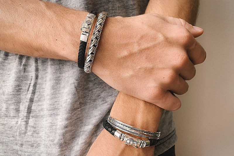 Bracelet en cuir noir Owen pour hommes